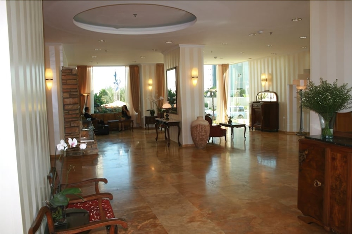 Imagen de los interiores del Boutique The Seasons On The Sea. Foto 17