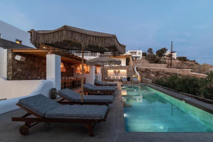 Imagen de la piscina del Boutique Trinity Mykonos. Foto 13