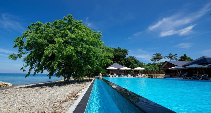 Imagen de la piscina del Boutique Tunamaya Beach and Spa Resort Tioman Island. Foto 14