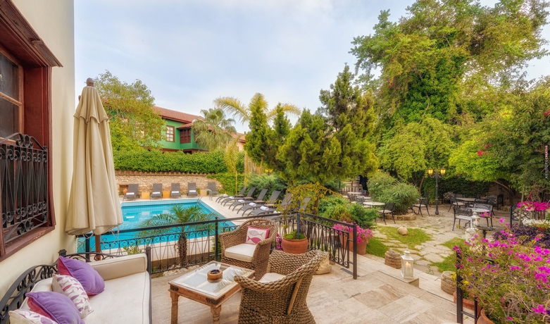 Imagen de la piscina del Boutique Tuvana Hotel - Special Class. Foto 13