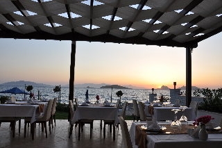 Imagen del bar/restaurante del Boutique Veltur Turiya Hotel. Foto 4