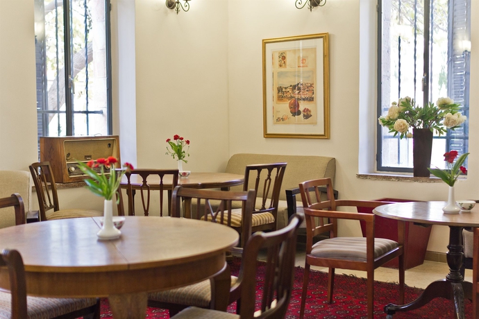 Imagen del bar/restaurante del Boutique Villa Ba'moshava - A Member Of Brown Hotels. Foto 4