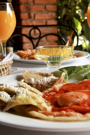 Imagen del bar/restaurante del Boutique Villa Ganz Hotel. Foto 4