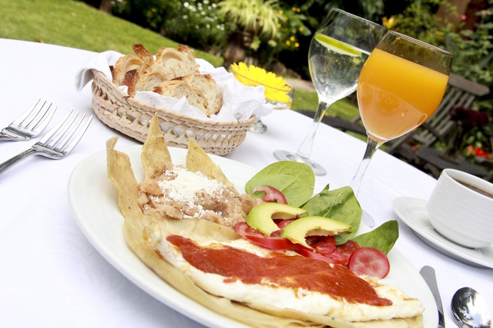 Imagen del bar/restaurante del Boutique Villa Ganz Hotel. Foto 7