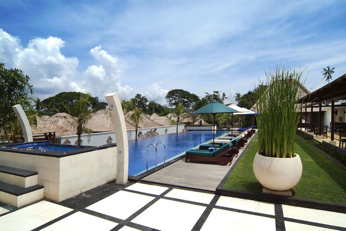 Imagen de la piscina del Boutique Villa Mahapala. Foto 19