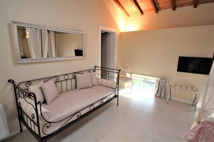 Imagen de la habitación del Boutique Villa del Sole Siena. Foto 10