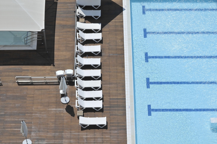 Imagen de la piscina del Boutique West All Suite Tel Aviv. Foto 9