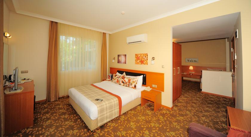 Imagen general del Boutique Yacht Boheme Hotel - Class - Adults Only. Foto 2