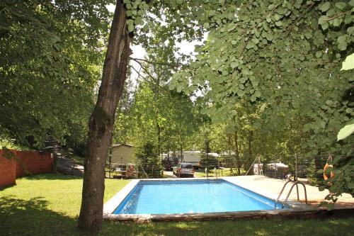 Imagen de la piscina del Camping Abadesses. Foto 10
