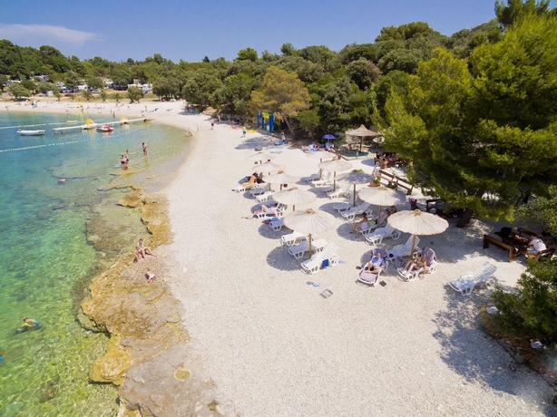 Imagen de los exteriores del Camping Adria Mobile Homes In Brioni. Foto 9