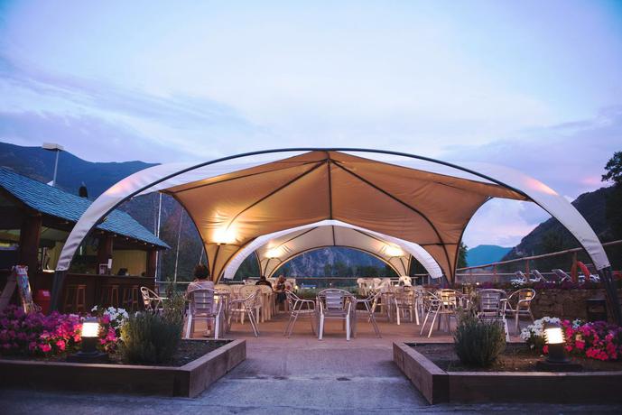 Imagen de los exteriores del Camping Aigüestortes Resort. Foto 10