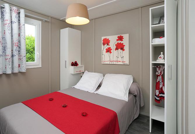 Imagen de la habitación del Camping Alannia Els Prats Resort. Foto 5