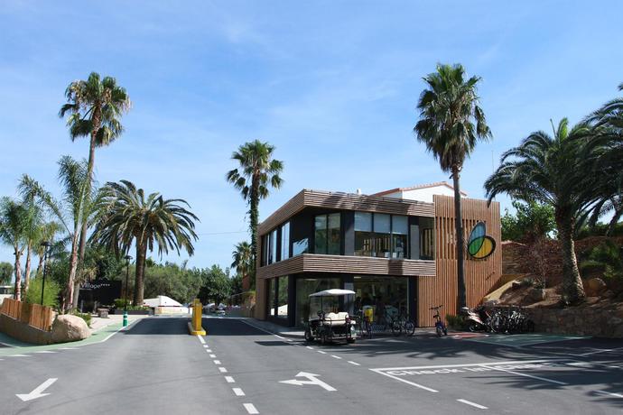 Imagen de los exteriores del Camping Alannia Els Prats Resort. Foto 19