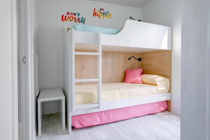 Imagen de la habitación del Camping Alannia Els Prats Resort. Foto 11
