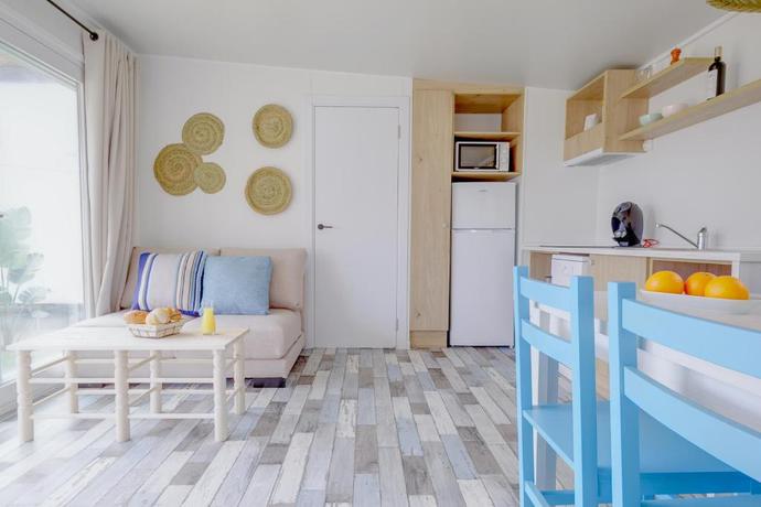 Imagen de la habitación del Camping Alannia Els Prats Resort. Foto 16
