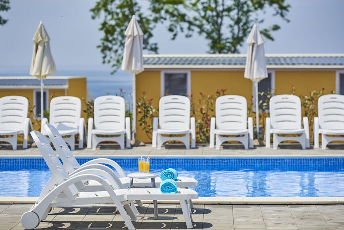 Imagen de la piscina del Camping Aminess Maravea Resort Mobile Homes. Foto 4