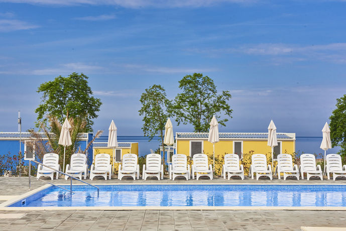 Imagen de la piscina del Camping Aminess Maravea Resort Mobile Homes. Foto 12