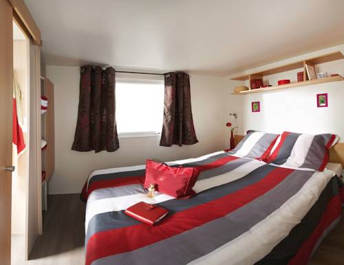 Imagen de la habitación del Camping Au Petit Port De L'houmeau - La Rochelle. Foto 3