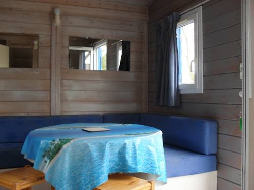 Imagen de la habitación del Camping Au Petit Port De L'houmeau - La Rochelle. Foto 8