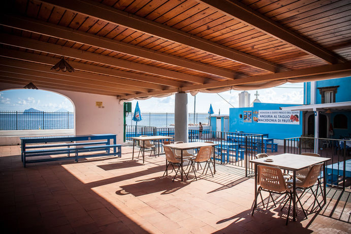 Imagen de los exteriores del Camping Baia Unci. Foto 13