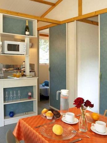 Imagen de la habitación del Camping Bassegoda Park Campsite. Foto 14