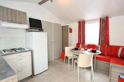 Imagen de la habitación del Camping Bel Air, LE CHATEAU D&acute;OLONNE. Foto 6