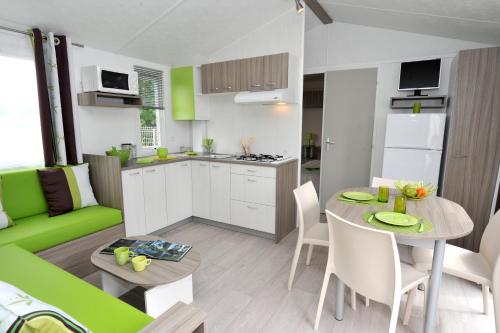 Imagen de la habitación del Camping Bel Air, LE CHATEAU D&acute;OLONNE. Foto 8