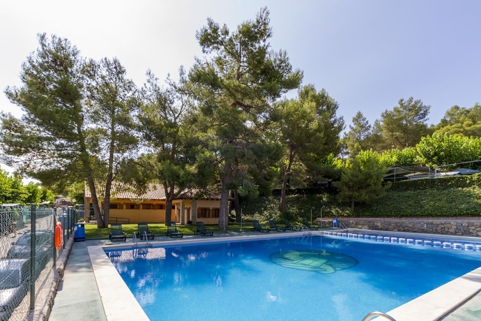 Imagen de la piscina del Camping Bungalows Altomira. Foto 18