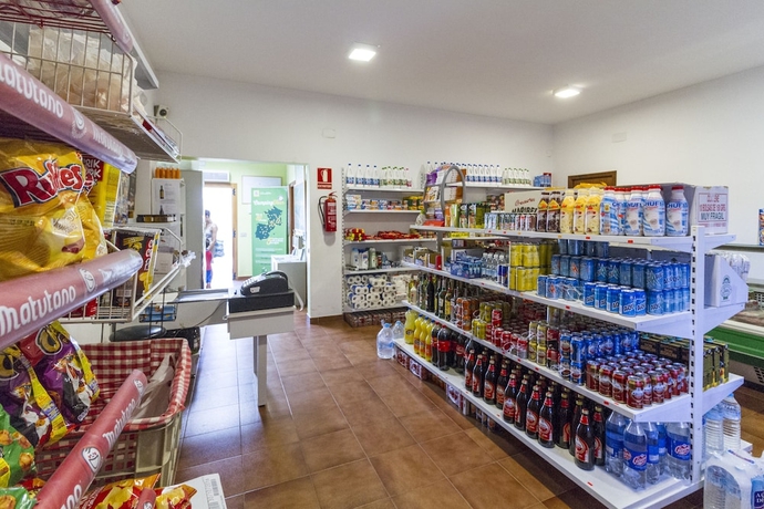 Imagen de los interiores del Camping Bungalows Altomira. Foto 15