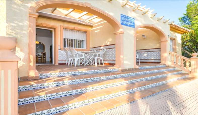 Imagen de los exteriores del Camping Bungalows Canad&aacute;. Foto 18