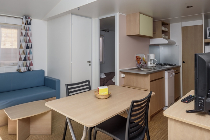 Imagen de la habitación del Camping Bungalows Caravaning. Foto 14