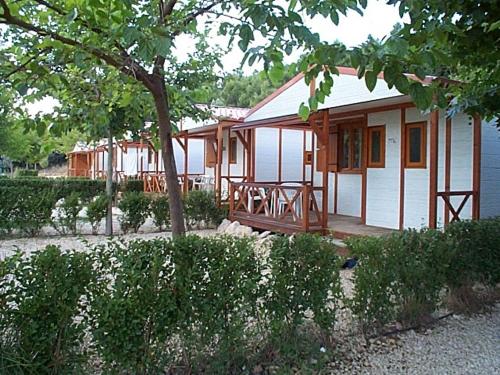 Imagen de los exteriores del Camping Bungalows Mariola. Foto 3