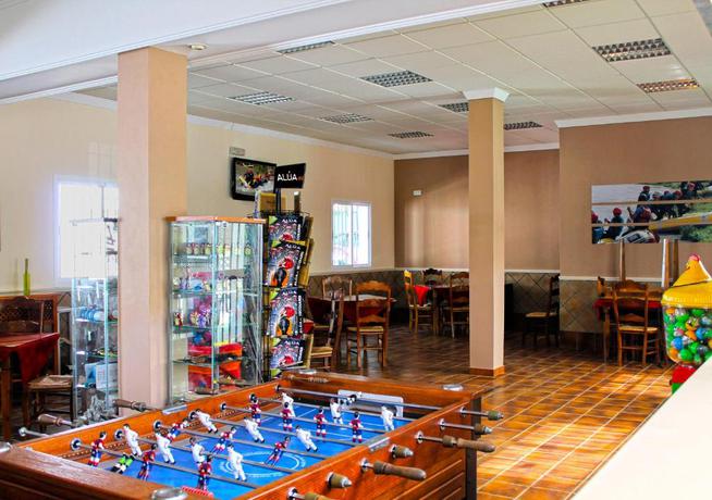 Imagen de los interiores del Camping Bungalows Rafting Benamejí. Foto 18