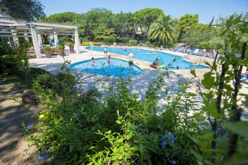 Imagen general del Camping C&agrave;mping Sant Pol - Parc De Bungalous. Foto 4