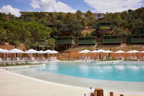Imagen general del Camping Cala Pola. Foto 11