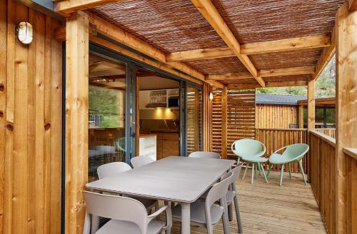 Imagen de la habitación del Camping Cala Pola. Foto 16