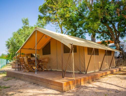 Imagen de la habitación del Camping Cambrils Caban. Foto 14