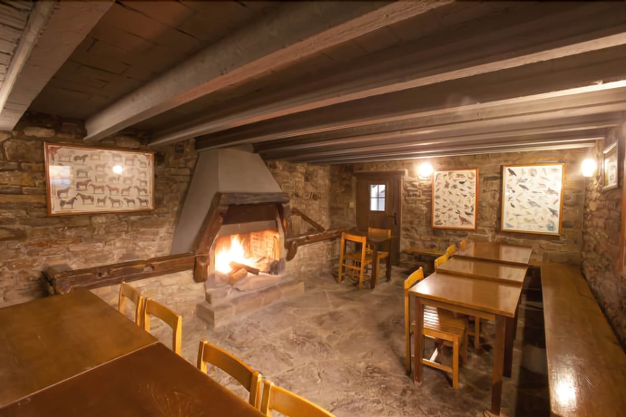Imagen de los interiores del Camping Campalans, Borred&aacute;. Foto 16