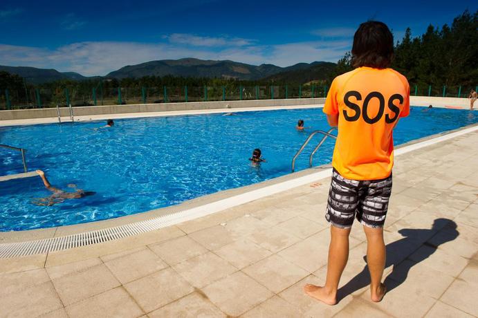 Imagen de la piscina del Camping Camping and Bungalows Leagi. Foto 9