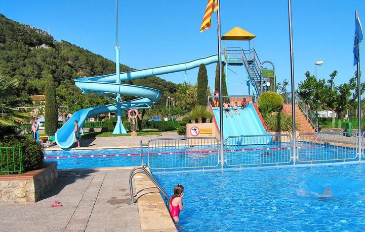 Imagen de los exteriores del Camping Castell Montgri II. Foto 5