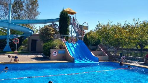 Imagen general del Camping Castell Montgri - Mobile Homes by Lifestyle Holidays. Foto 9