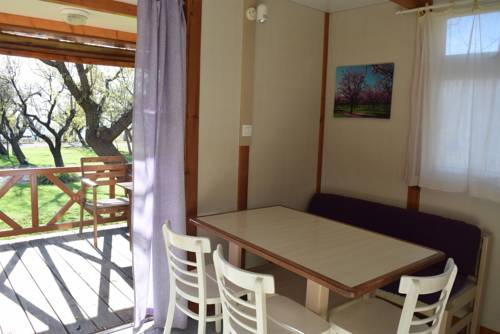 Imagen de la habitación del Camping Castillo De Loarre. Foto 5