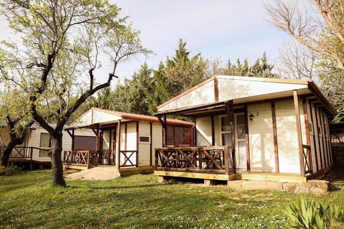 Imagen de los interiores del Camping Castillo De Loarre. Foto 7