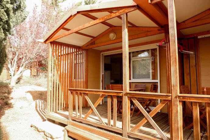 Imagen de los interiores del Camping Castillo De Loarre. Foto 9