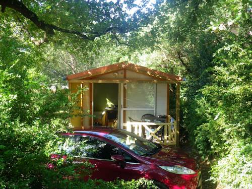Imagen de la habitación del Camping Chalets Les Ch&ecirc;nes Verts. Foto 10