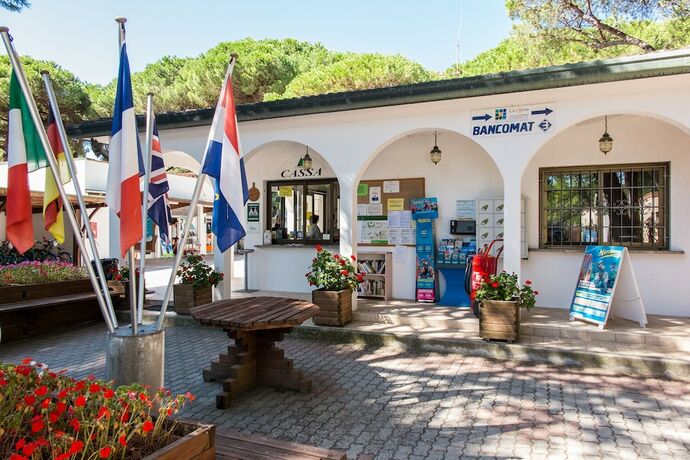 Imagen general del Camping Club Del Sole Rivaverde Easy Camping Village. Foto 9