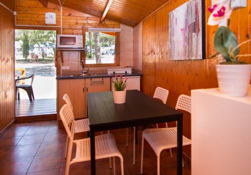 Imagen de la habitación del Camping Complejo Tur&iacute;stico Cabopino. Foto 6