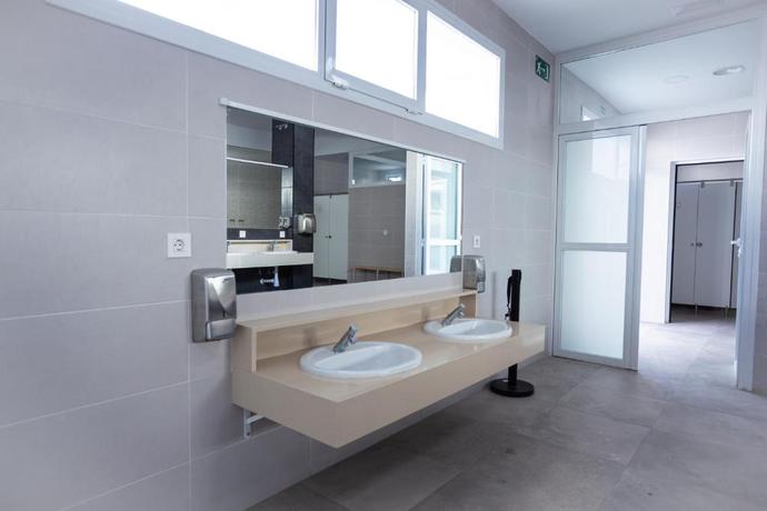 Imagen de los interiores del Camping Complejo Tur&iacute;stico Los Escullos. Foto 9