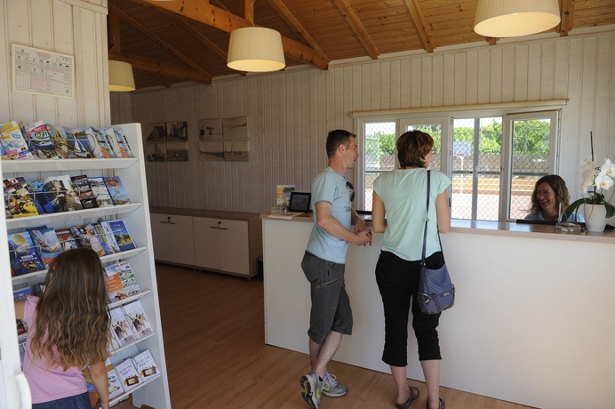 Imagen de los interiores del Camping Del Mar, Malgrat de Mar. Foto 13