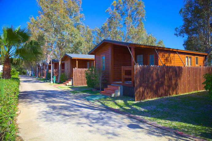 Imagen de los exteriores del Camping Devesa Gardens y Resort. Foto 15